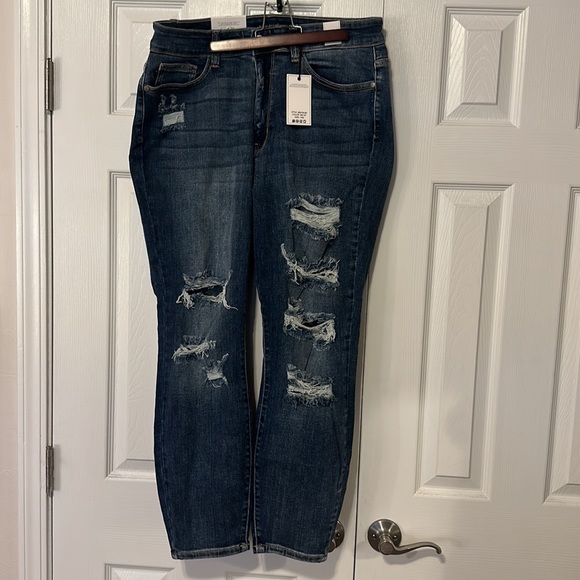 Judy Blue Medium Wash High Rise Patch Pocket Boyfriend Fit Jeans